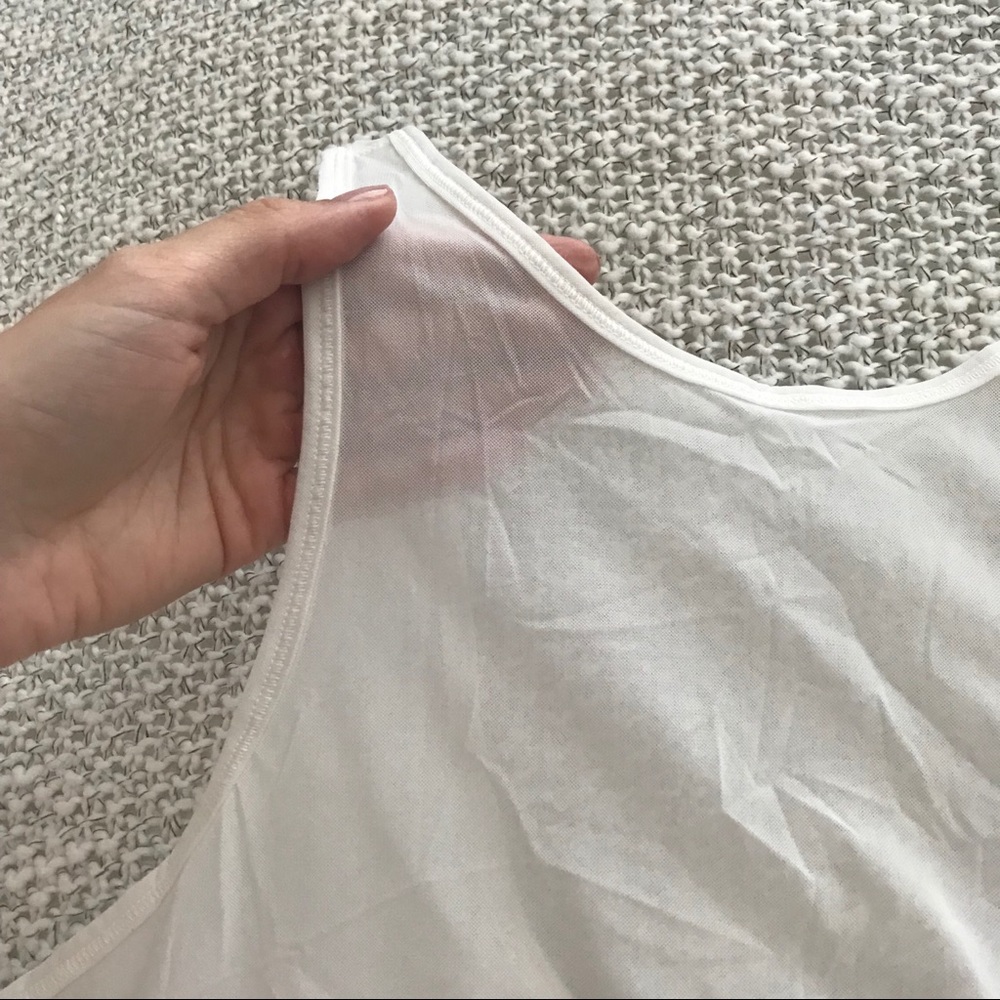 Lululemon Mesh Tank - Picture 3 of 4